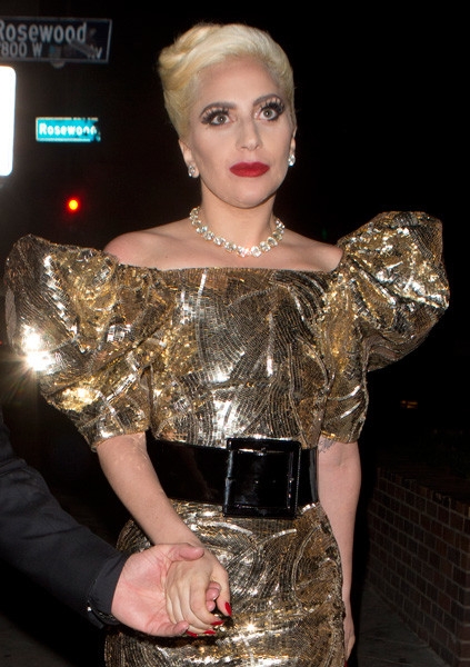 Леди Гага встретила 30-летие в безвкусном платье