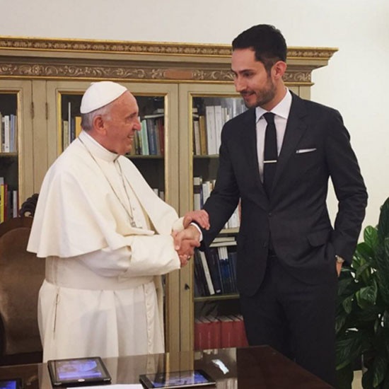 Папа римский зарегистрировался в Instagram