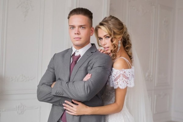 Анастасия Текунов представила свадебную фотосессию с Романом Миллером