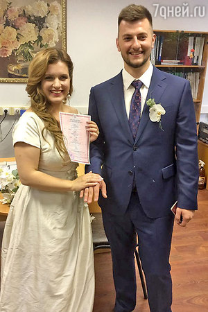 Звезда «Деффчонок» Анастасия Денисова вышла замуж