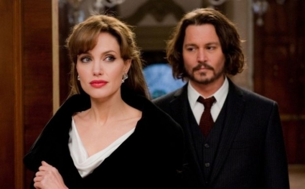 Анджелина Джоли предостерегала Джонни Деппа от брака без контракта