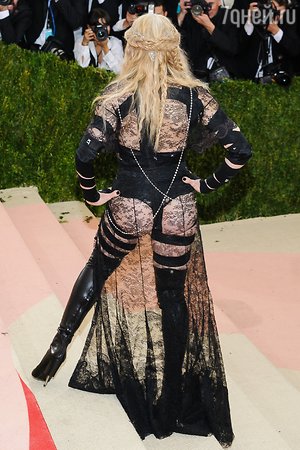 Мадонна объяснила свое скандальное появление на Балу Института костюма 