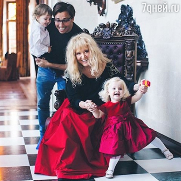 Снимок дочери Аллы Пугачевой и Максима Галкина взорвал Интернет