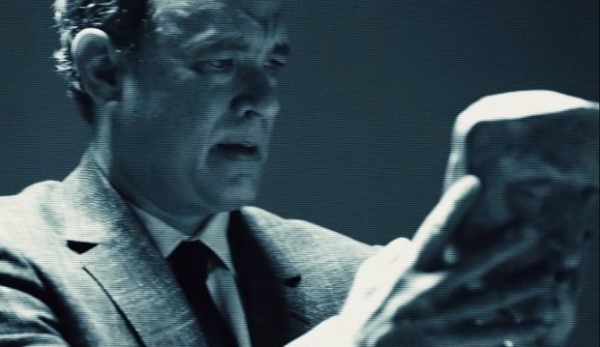 Том Хэнкс в трейлере «Инферно» исследует маску Данте Алигьери