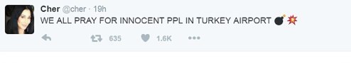 Шер извинилась за использование эмодзи «бомб» в твите о теракте в турецком аэропорту