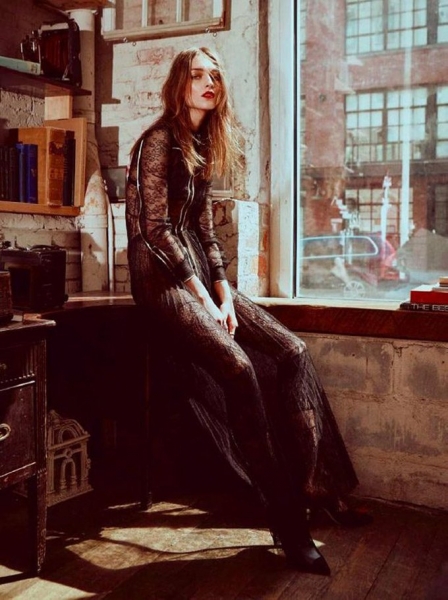 Дага Зиобер в необыкновенной винтажной фотосессии для Dress To Kill
