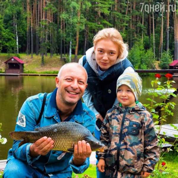 Оксана Акиньшина показала подросшего сына