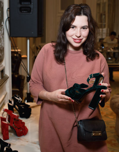 Жанна Бадоева поразила столичную публику стильной обувью