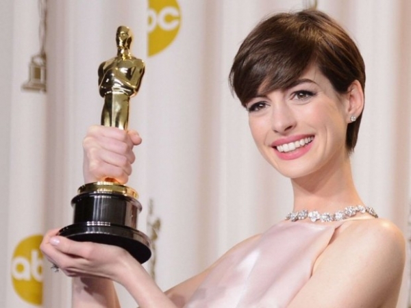 Энн Хэтэуэй призналась, что получая «Оскар» она испытывала ужасные чувства
