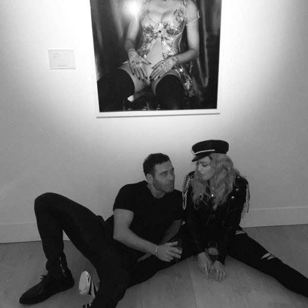 Пьяная Мадонна шокировала публику на выставке в Лондоне