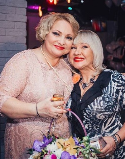 Светлана Пермякова зажгла на вечеринке для друзей