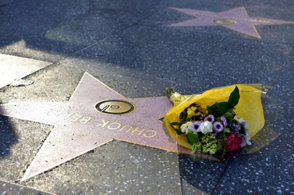 Легенда рока Чак Берри скончался на 91-м году жизни