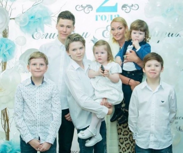 Анастасия Волочкова готовится родить сына