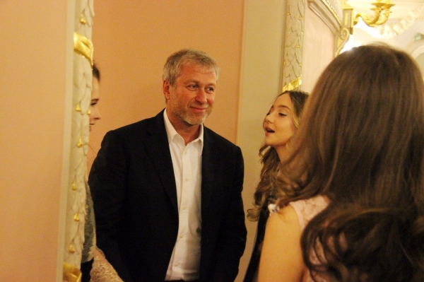 Роман Абрамович посетил премьеру главного российского фильма весны