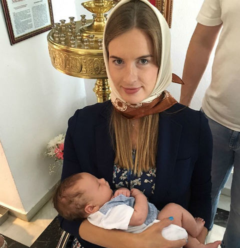 Мария Комиссарова крестила сына