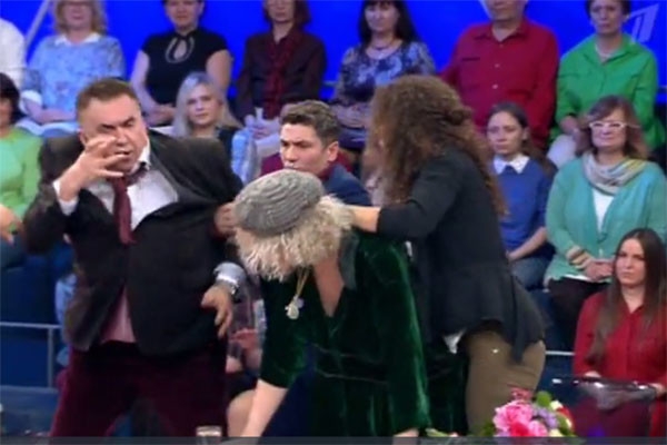 Садальский и Васильева устроили жуткую драку во время ток-шоу