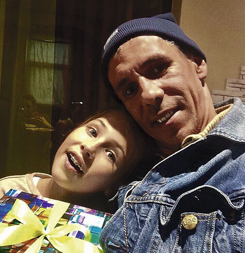 Дочь Алексея Панина: «Неприятно, когда мама меня обнимает»