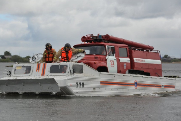 Мужчины с детьми погибли при крушении лодки под Челябинском