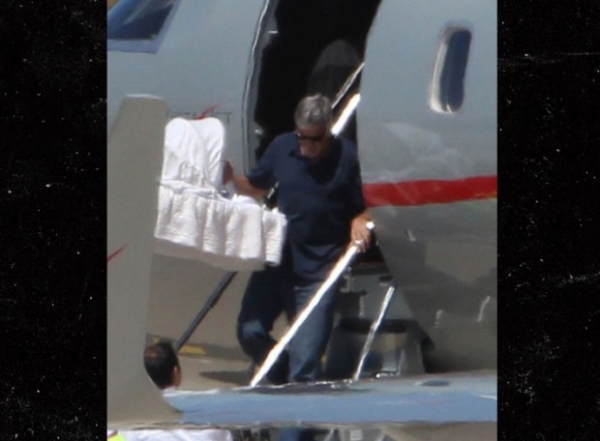 Джордж Клуни и Амаль Аламуддин перевезли детей в Италию