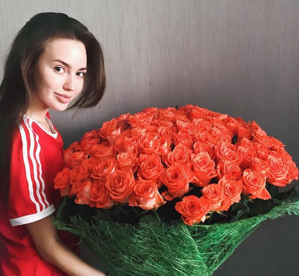 Анастасию Костенко раскритиковали за фото без макияжа