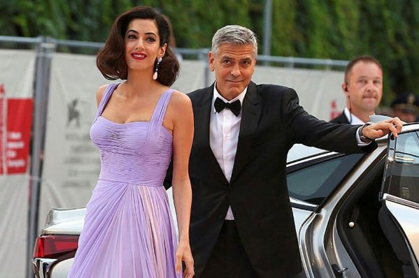 Джордж и Амаль Клуни впервые появились на премьере фильма после рождения детей