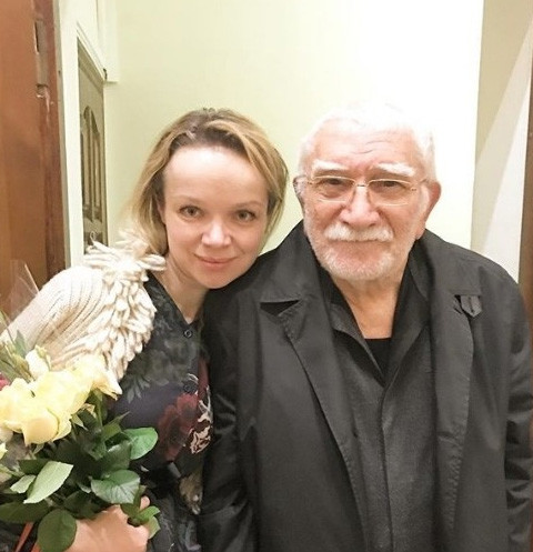 Оксана Пушкина заявила о разводе Армена Джигарханяна