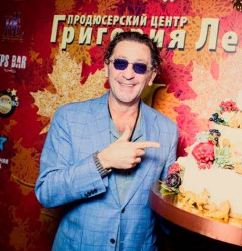 Григорий Лепс закрыл караоке-бар