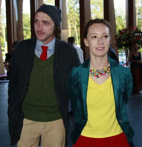 СМИ обсуждают развод Чулпан Хаматовой и Александра Шейна