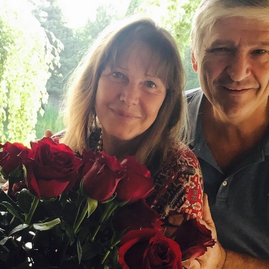 Елена Проклова делит имущество с бывшим мужем через суд