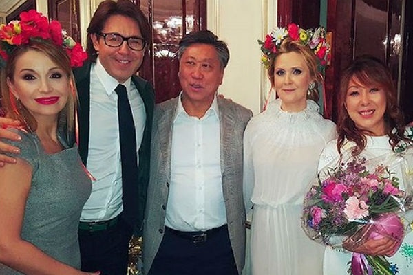 Андрей Малахов и Наталья Шкулева отпраздновали Масленицу с друзьями