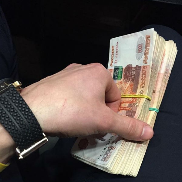 Антона Гусева осудили за хвастовство большими деньгами