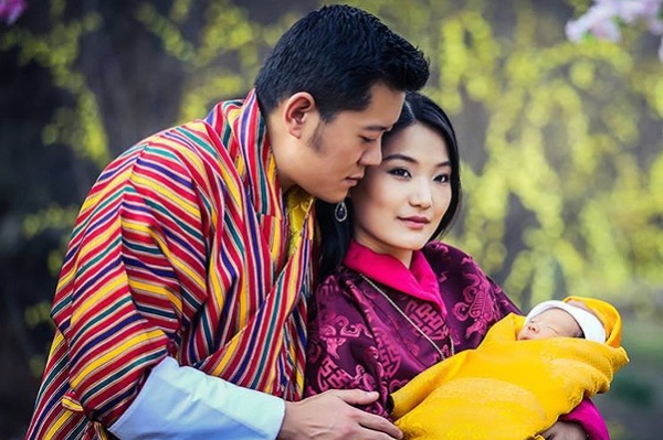 В королевстве Бутан празднуют рождение принца посадкой 108 тысяч деревьев