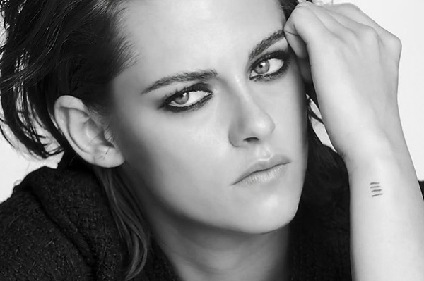 Кристен Стюарт в рекламе коллекции макияжа для глаз от Chanel