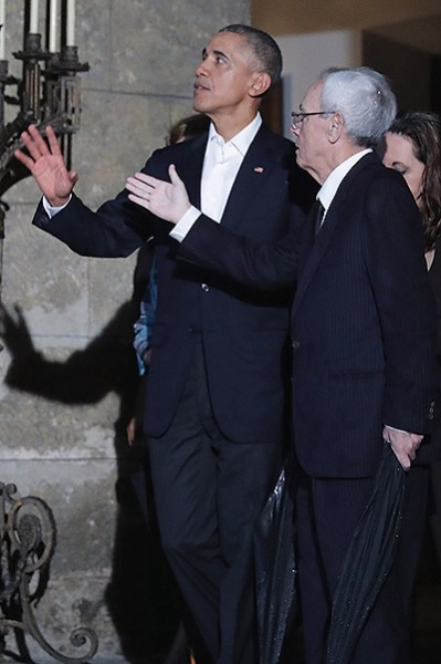 Историческое событие: Барак Обама прилетел на Кубу
