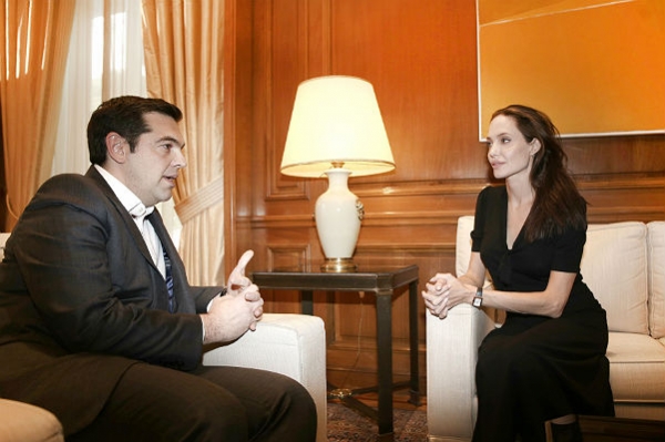 Анджелина Джоли обсудила проблему беженцев с премьер-министром Греции