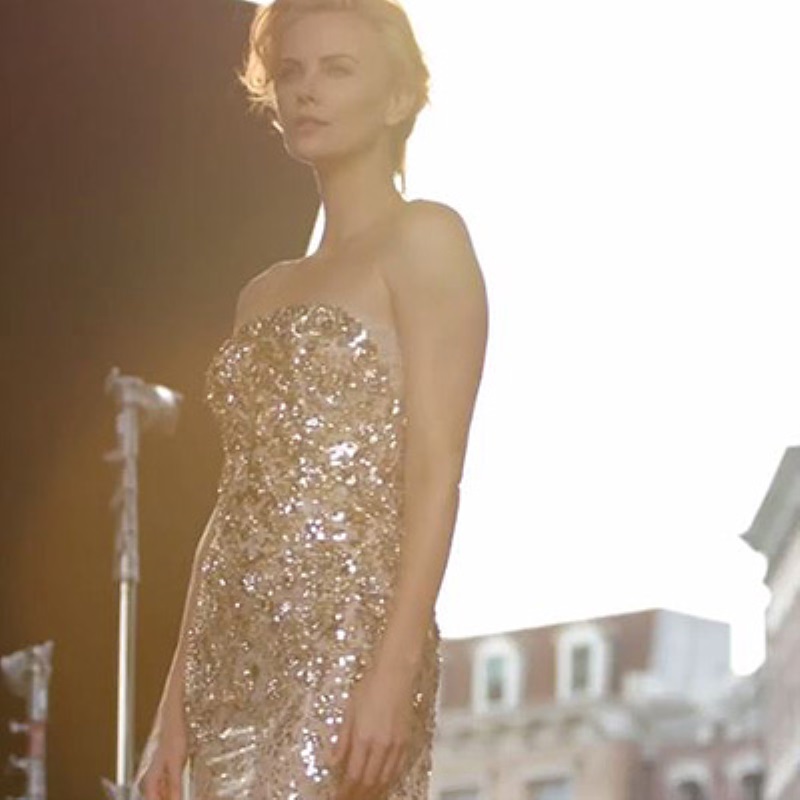 Шарлиз Терон в рекламе аромата J'Adore Eau de Toilette от Dior: первые видео