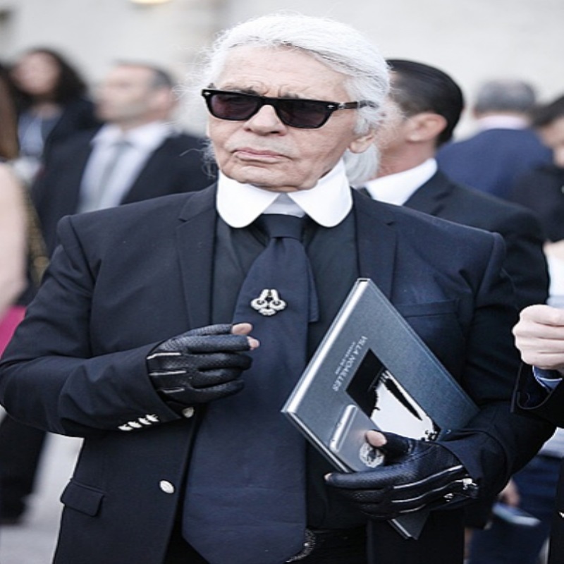 В Chanel опровергли слухи об уходе Карла Лагерфельда