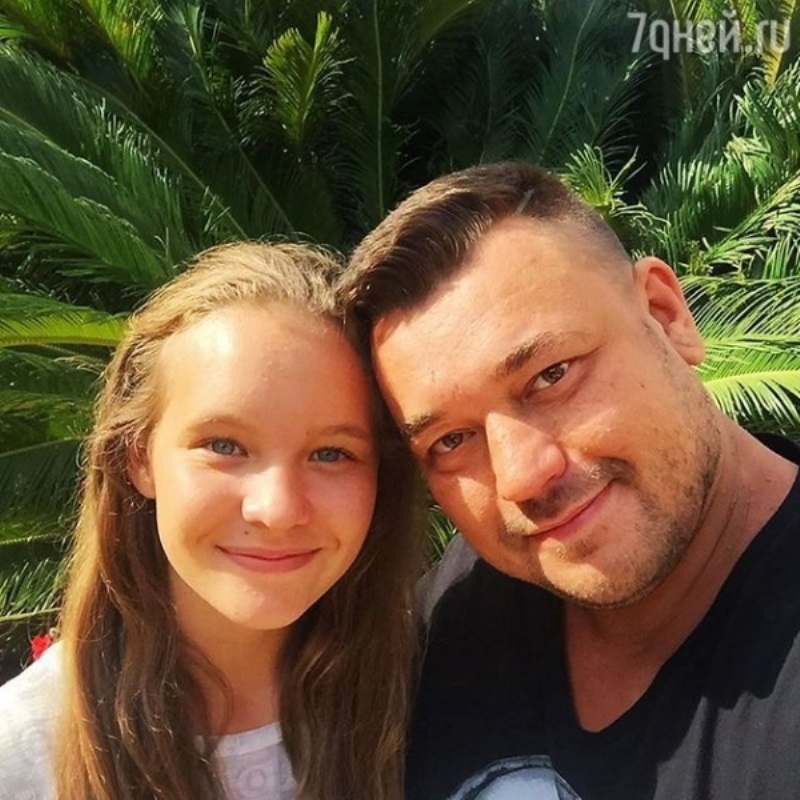 Сергей Жуков трогательно поздравил старшую дочь 