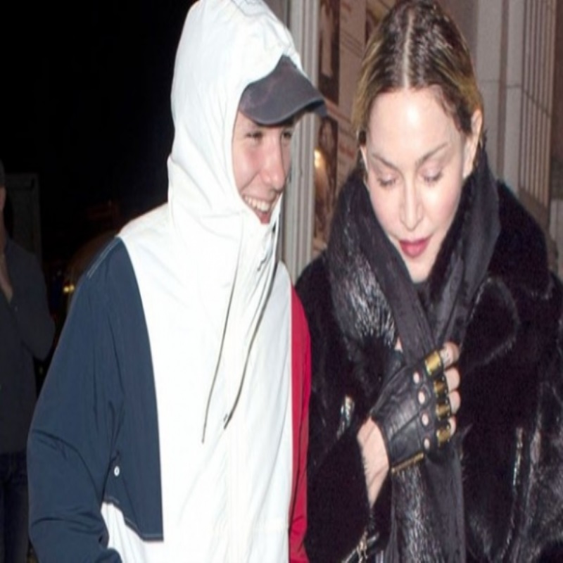 Мадонна с сыном сходили в кино