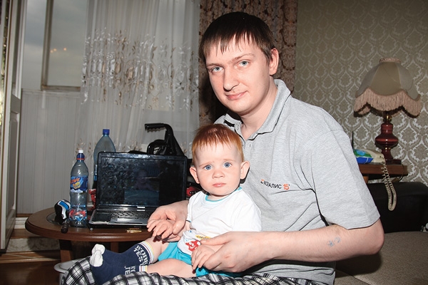 Алла Пугачева возвращает внучатого племянника отцу