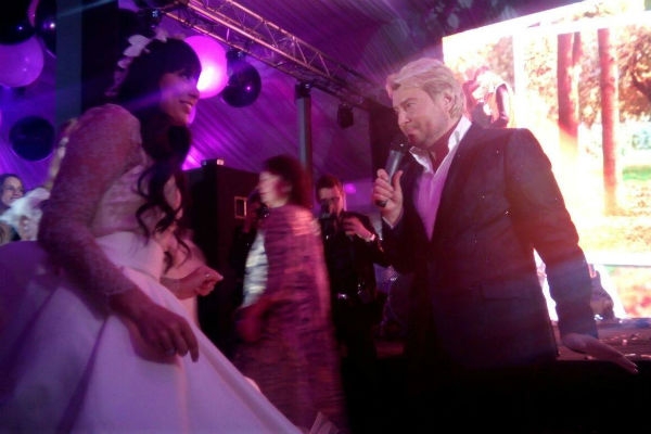 Нелли Ермолаева устроила пышную свадьбу: онлайн-репортаж с торжества