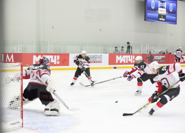 В Москве состоялся шестой ежегодный хоккейный турнир на кубок MAXIM