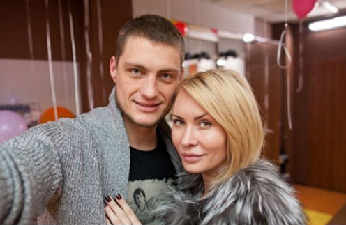 Александр Задойнов намекнул на интим с Элиной Камирен