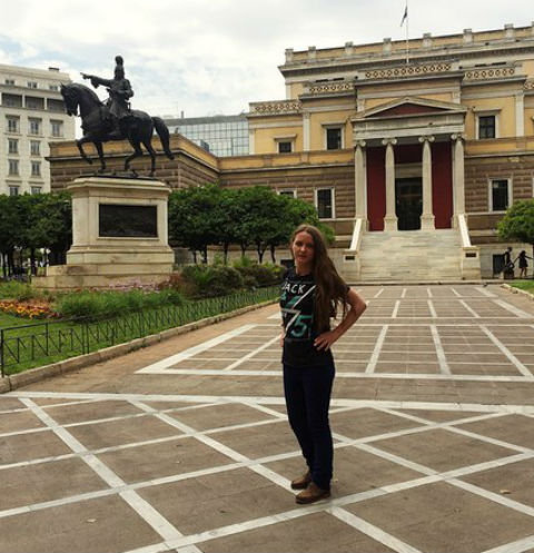 Молодая жена Ивана Краско отрывается в Греции без него