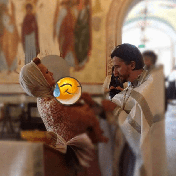 Олеся Судзиловская крестила сына