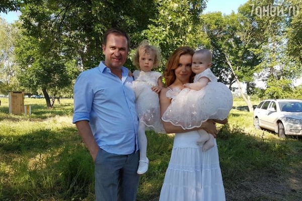 Татьяна Абраменко крестила младшую дочь в казачьих традициях