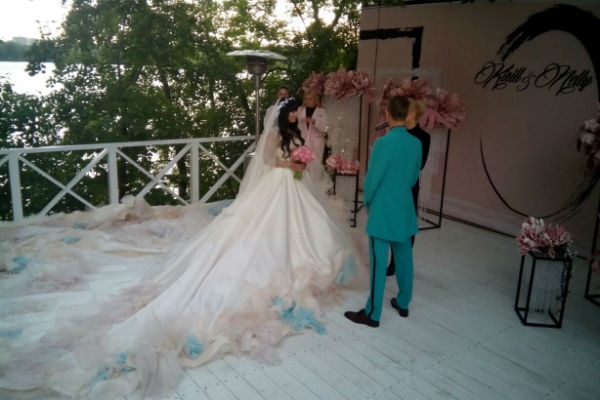 Нелли Ермолаева устроила пышную свадьбу: онлайн-репортаж с торжества