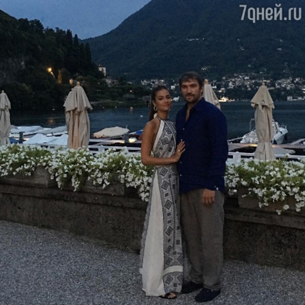 Александр Овечкин накануне свадьбы увез невесту в романтическое путешествие