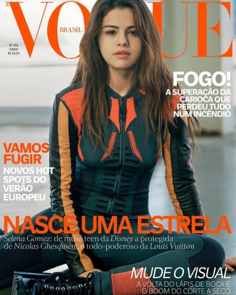 Селена Гомес появилась на обложке Vogue