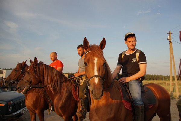 Звезда «Тихого Дона» открыл театр с артистами-лошадьми